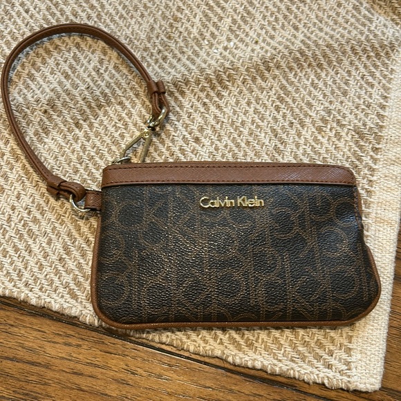 Calvin Klein Wristlet - Picture 1 of 3